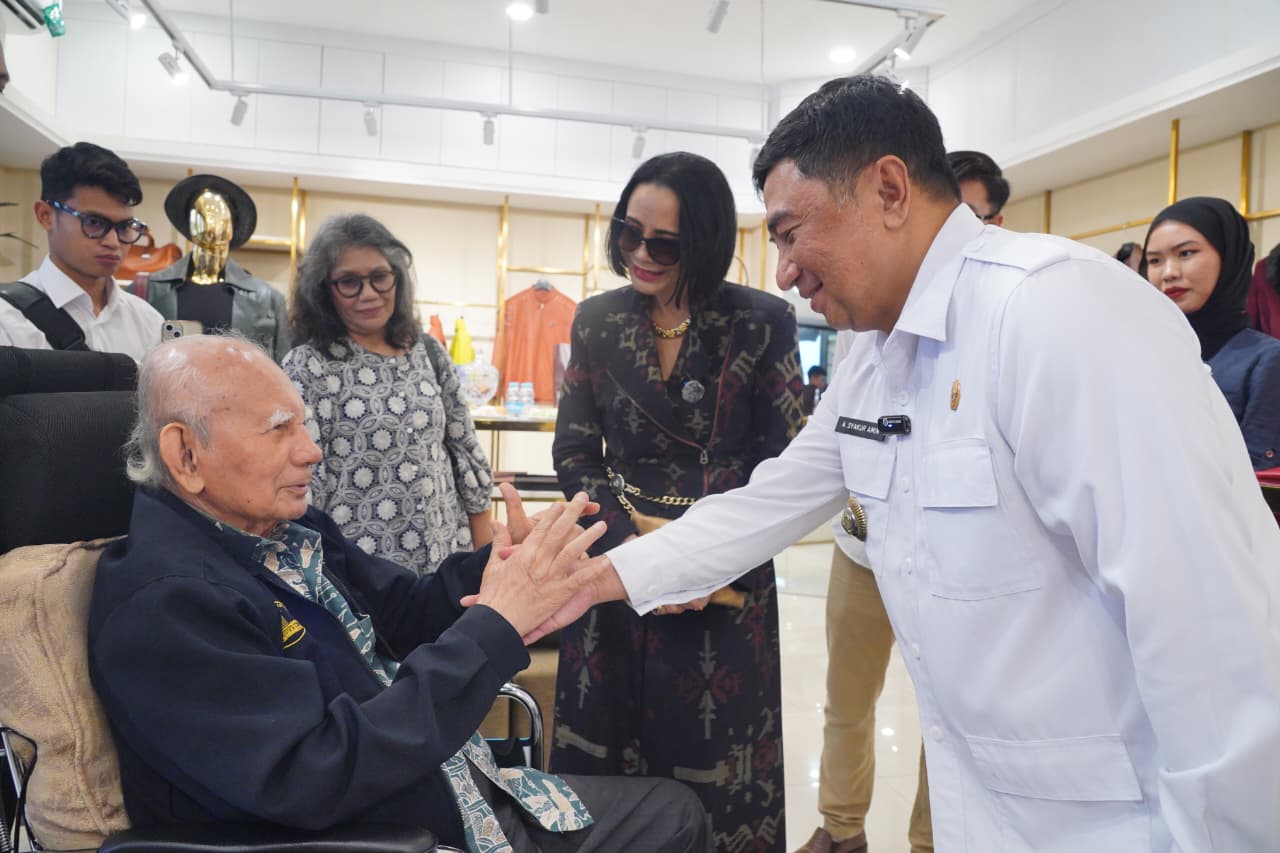 Prof. Emil Salim