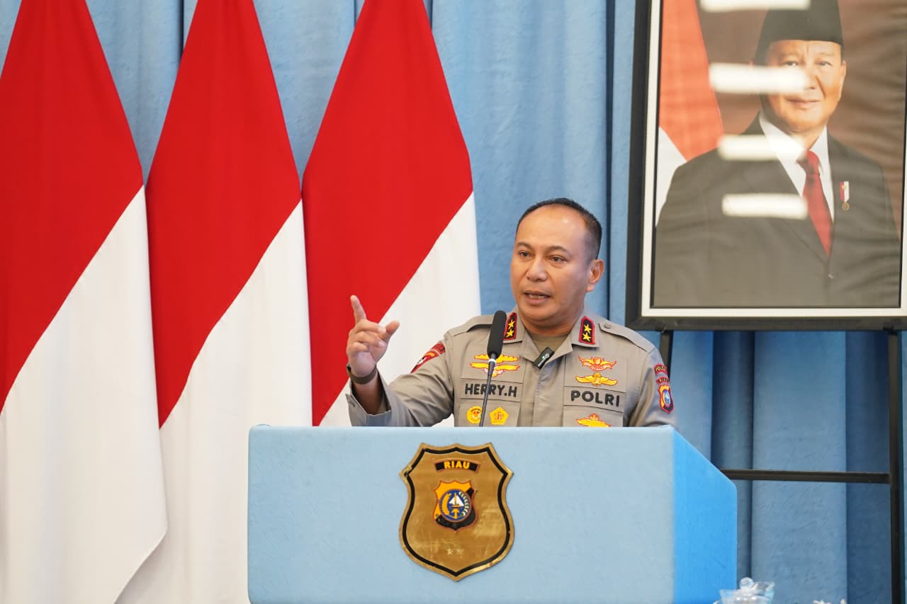 Kapolda Riau Irjen Pol Herry Heryawan