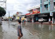 Kota Serang Mulai Disambangi Banjir dan Pohon Tumbang