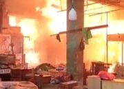 Pemprov DKI Gerak Cepat Tangani Kebakaran Pasar Kramat Jati