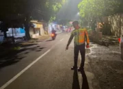 Kurang Hati-hati saat Nyebrang! Pengendara Sepeda Listrik Alami Kecelakaan di Ambulu, Korban Masih di Bawah Umur