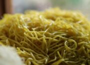 Temuan Diduga Mi Kuning Berformalin Hebohkan Pasar Jaksel