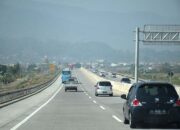 Ribuan Kendaraan Wisatawan Mulai Mengarah ke Kota Batu dari Tol Singosari