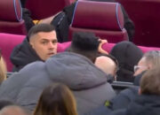 Ricuh! Laga West Ham vs Sunderland Sempat Dihentikan Usai Xhaka Bersitegang dengan Suporter