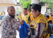 PT Adev Salurkan Zakat Sembako untuk Ratusan Petugas Penyapu Jalan di Kota Bogor