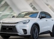 Efisien dan Lincah, Lexus LBX Jadi Andalan Baru Eksekutif Muda di Perkotaan