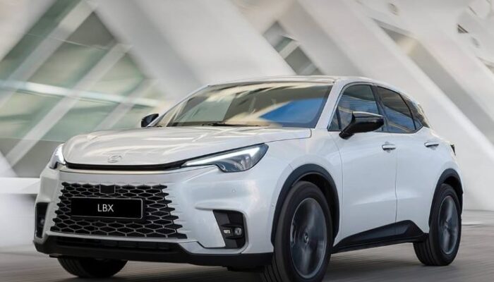 Efisien dan Lincah, Lexus LBX Jadi Andalan Baru Eksekutif Muda di Perkotaan