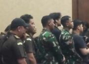 Dijaga Ketat Anggota TNI, Nadiem Bungkam Usai Sidang Dakwaan