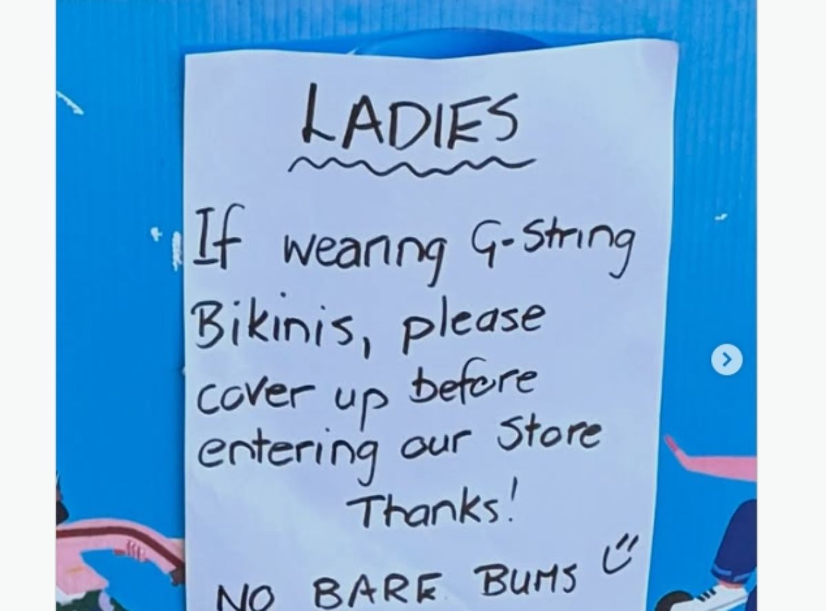 Larangan mengenakan bikini bergaya G-string