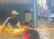Kebon Pala Kembali Tenggelam, Banjir Setinggi 135 Cm Rendam Kampung Melayu Sejak Pagi