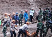 25 Korban Longsor Cisarua Berhasil Dievakuasi, Pencarian Masih Dilakukan