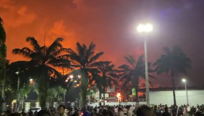 Gagal Padam 6 Jam! Pabrik Sandal Swallow di Medan Hangus Dilalap Api, 90% Bangunan Rusak