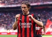 Umur 40 Tak Jadi Masalah! Luka Modric Pimpin AC Milan Taklukkan Cagliari