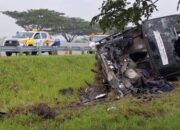 Kecelakaan Maut Bus Indorent di Tol Solo-Ngawi, Pramugari Tewas dan Puluhan Penumpang Luka