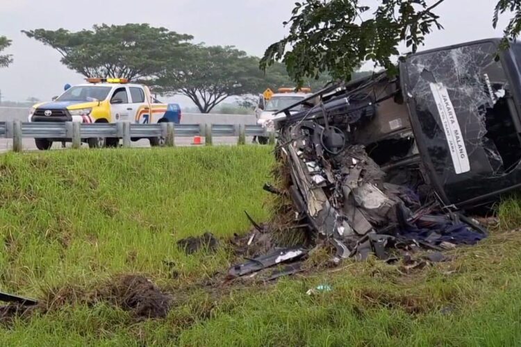 Kecelakaan tol Ngawi (Istimewa)