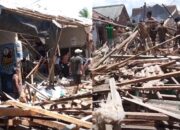 Seorang Tewas dan 7 Luka Parah, 5 Rumah Hancur Ledakan Rumah Produksi Petasan di Situbondo