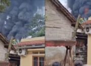 Gudang Ban Terbakar di Pondok Jaya Bintaro Tangsel, Warga Panik