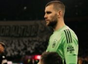 Skor Akhir Ajax vs NEC Nijmagen 1-1, Maarten Paes Debut