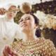 Tradisi Pengantin Baru Paling Aneh dan Gila