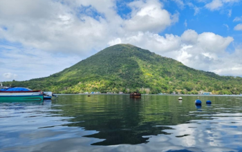 SURGA TERSEMBUNYI DI MALUKU! Danau Lorulun, Spot Tenang dengan Air Jernih dan Kabut Magis, Auto Betah! 7 Danau Lorulun