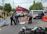 Kecelakaan Maut! Pengendara Motor Lansia Tewas Usai Tertabrak Dump Truk di Jalur Pantura Tuban