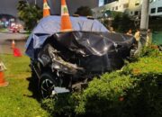 KECELAKAAN MAUT! Minibus Tabrak Empat Motor di PIK, Dua Orang Meninggal Dunia