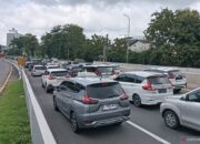 Arus Balik di Tol MBZ Masih Padat, Kendaraan Menuju Jakarta Mendominasi