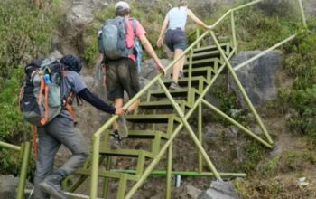 5 Gunung di Jawa Timur untuk Pendaki Pemula, Pemandangan Indah dengan Jalur Ramah Pemula 4 Pendakian Gunung Rinjani Penuh