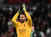 Jelang Duel Panas Liga Champions, Liverpool Kehilangan Alisson Becker