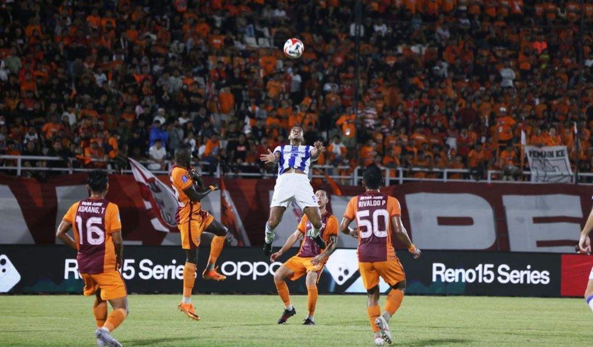 Persib vs Borneo FC