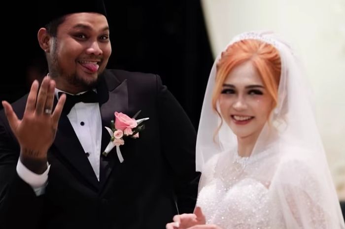 Resmi Jadi Istri Virgoun