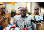 Aktivis KontraS Disiram Air Keras, MenHAM Natalius Pigai Minta Polisi Usut Tuntas