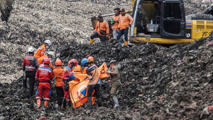 Longsor Sampah di Bantargebang