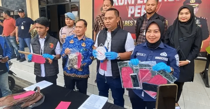 polisi tangkap pemburu trenggiling