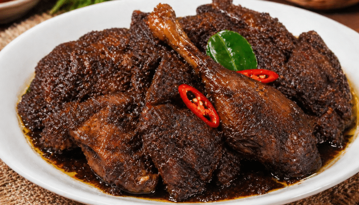Resep Bebek Bumbu Hitam Khas Madura, Gurih Pedas dan Menggugah Selera