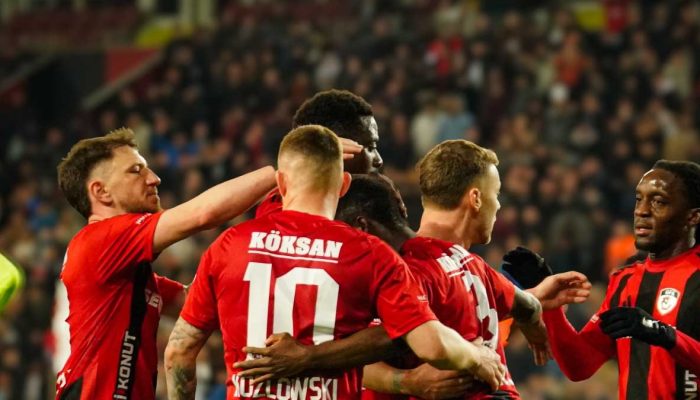 Gaziantep Bantai Kayserispor 3-0, Tampil Dominan Tanpa Ampun di Kandang