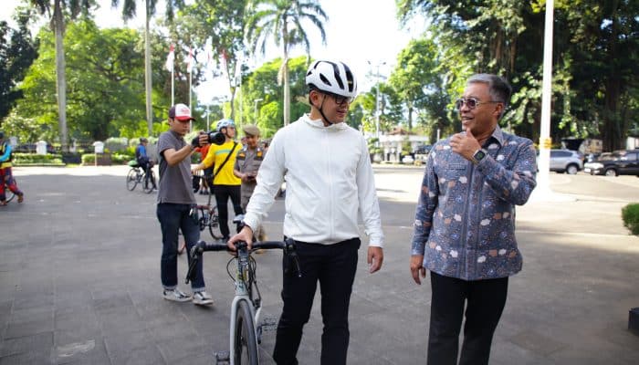 WFH Hari Pertama ASN Bogor Diawasi GPS dan Absensi 3 Kali Sehari, Ini Kata Wamendagri