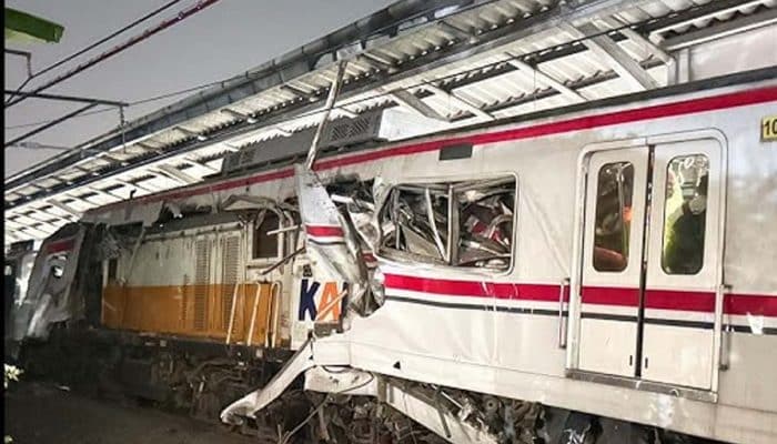Update Kecelakaan KA Bekasi Lima Orang Tewas, Tiga Masih Terjepit 79 Penumpang Luka-luka