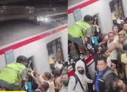 Kesaksian Penumpang KRL saat Kecelakaan di Stasiun Bekasi Timur: Panik hingga Sempat Terpental