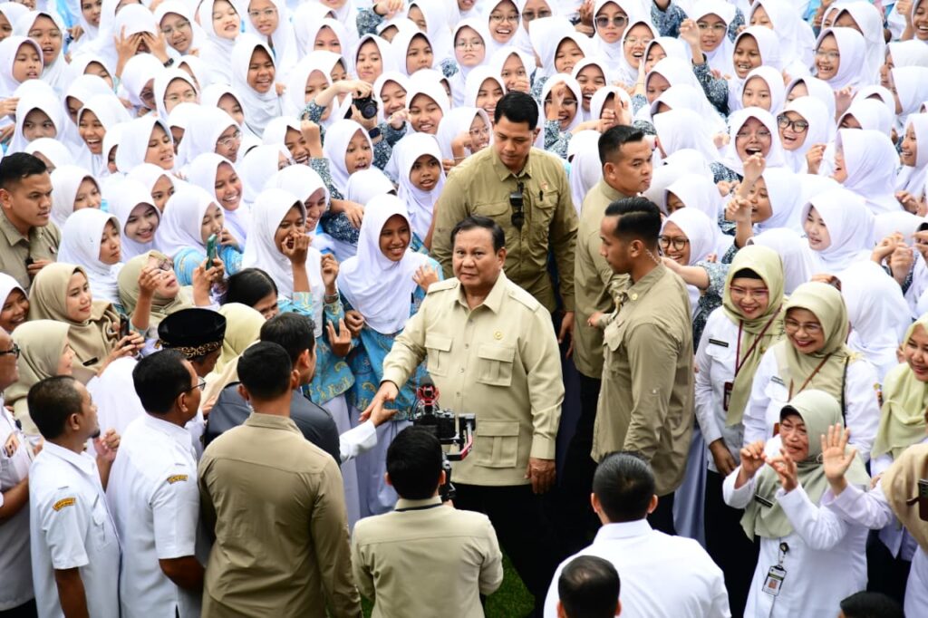 Momen nyanyi bersama Presiden Prabowo