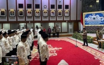 PRAMONO ANUNG PETUGAS HAJI