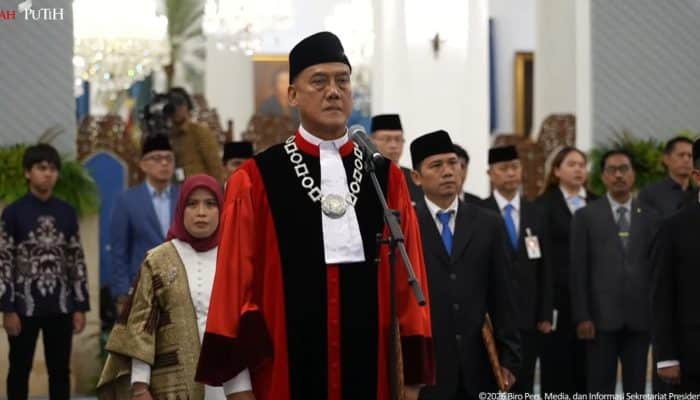 Liliek Prisbawono Adi Dilantik Jadi Hakim Konstitusi Gantikan Anwar Usman
