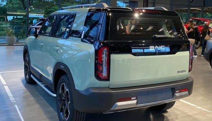 Gebrakan BAIC BJ30 Hybrid AWD: Performa Off-Road dengan Harga Kompetitif