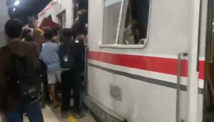 PT KAI Mohon Maaf Atas Tabrakan Dua Kereta di Bekasi Timur!