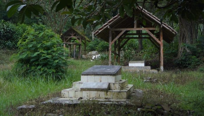 Jejak Masalalu di Kawasan Puncak Bogor, Makam Kuno Hingga Rumah 1930-an