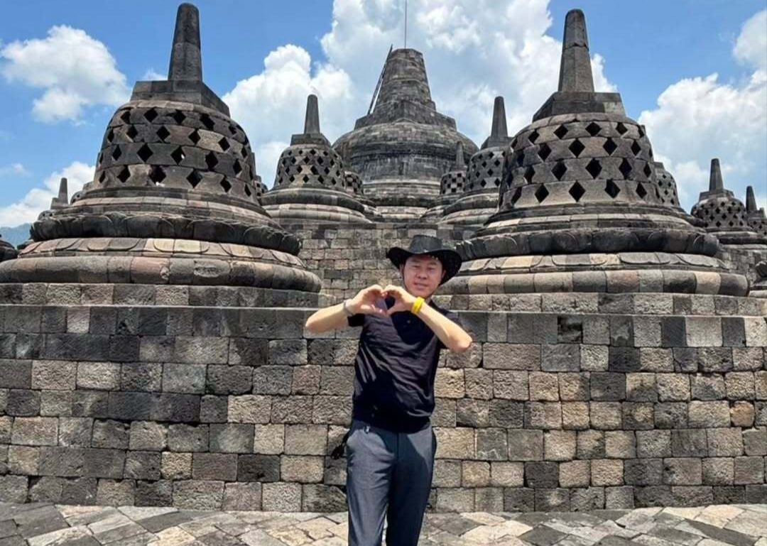 Shin Tae-yong liburan