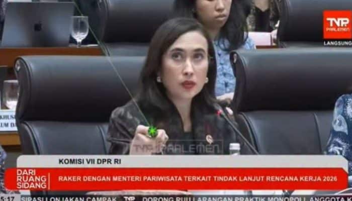 Panas! Menteri Planga-plongo di Rapat DPR, Netizen: “Ini Anak SD Sedang Ditanya?”