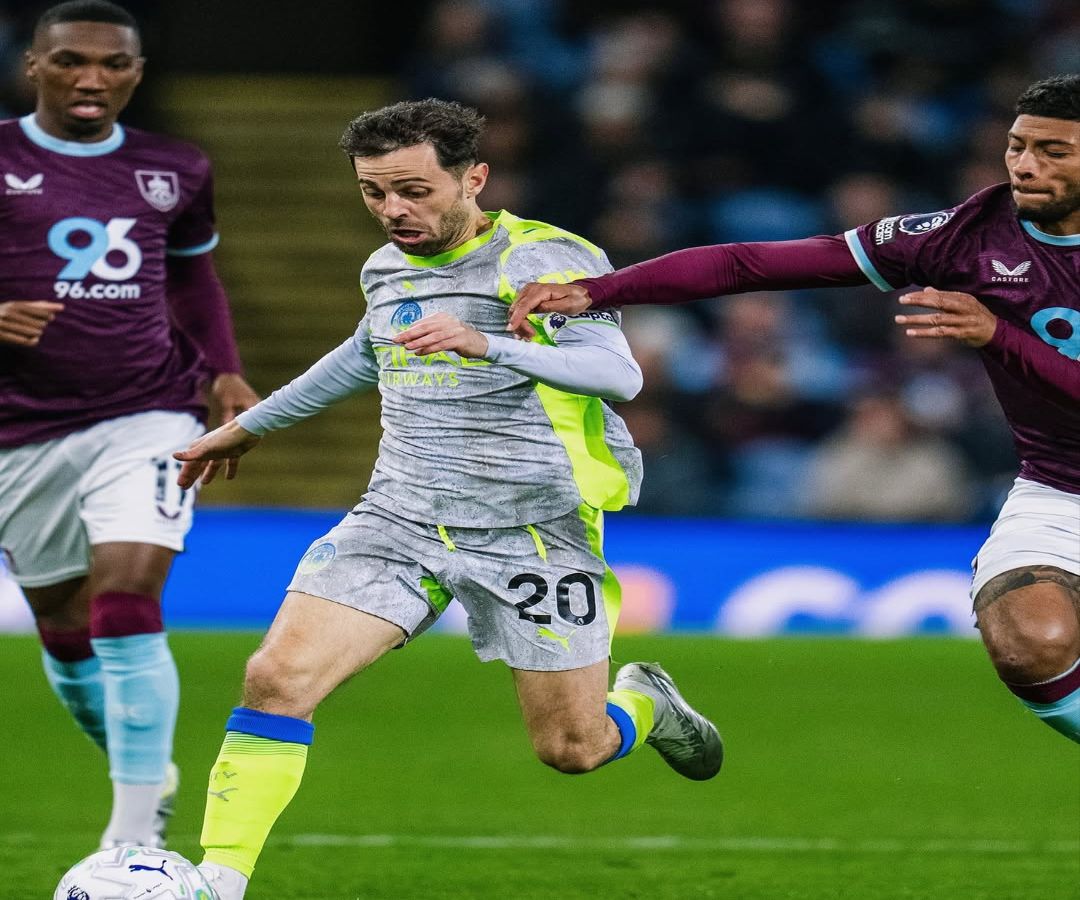 Manchester City puncak Liga Premier usai kalahkan Burnley 1-0.