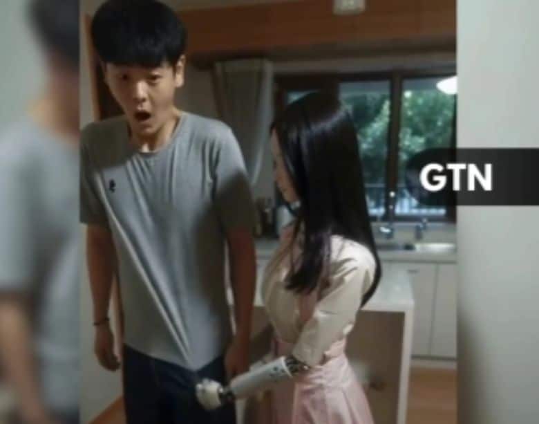 robot humanoid rumah tangga