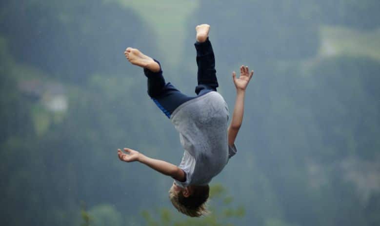 tafsir mimpi jatuh dari tempat tinggi